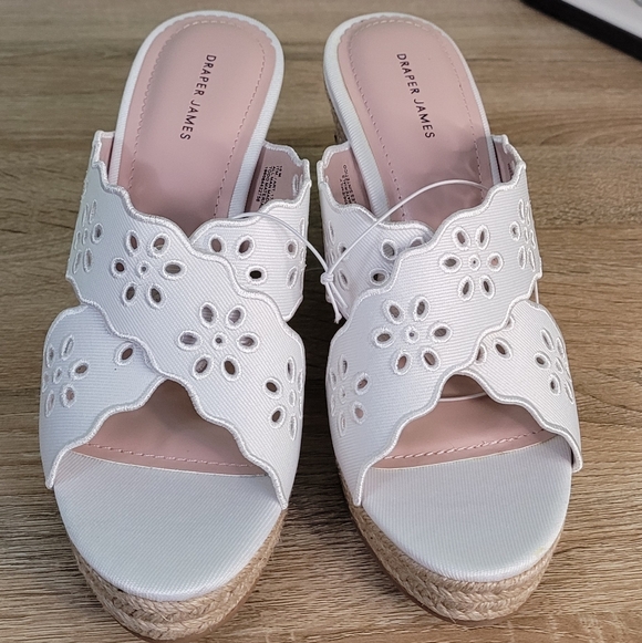 Draper James Emily White Floral Wedge Sandals Feminine  NWT 10 - Picture 3 of 6